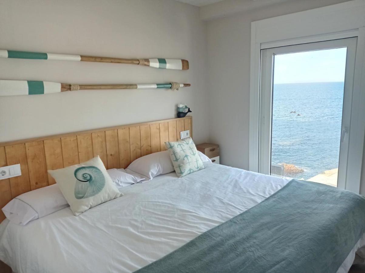 Vila Marina. Casa Marinera Con Terraza Sobre El Mar En Caion Cayon Exterior photo